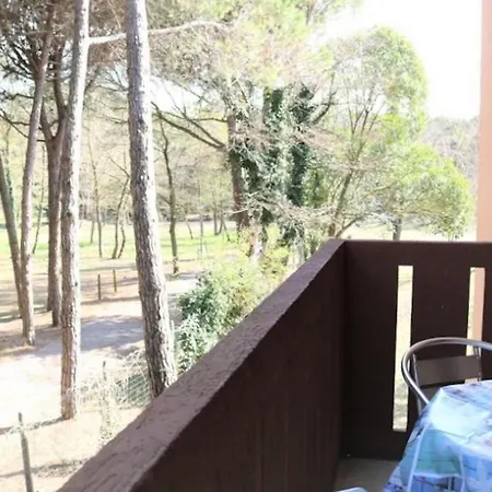 Daire Seaside Flat In A And Quiet Area *