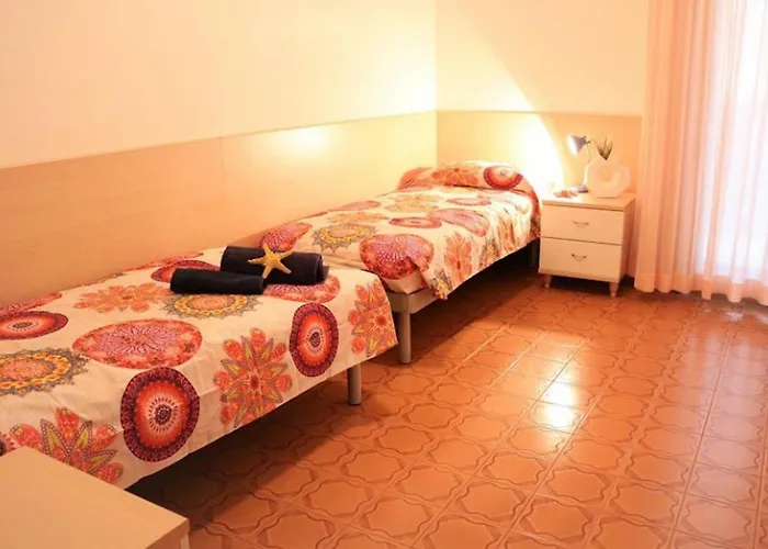 Seaside Flat In A And Quiet Area