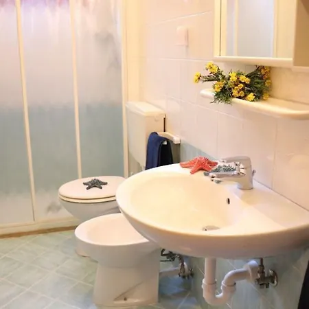Seaside Flat In A And Quiet Area Appartamento